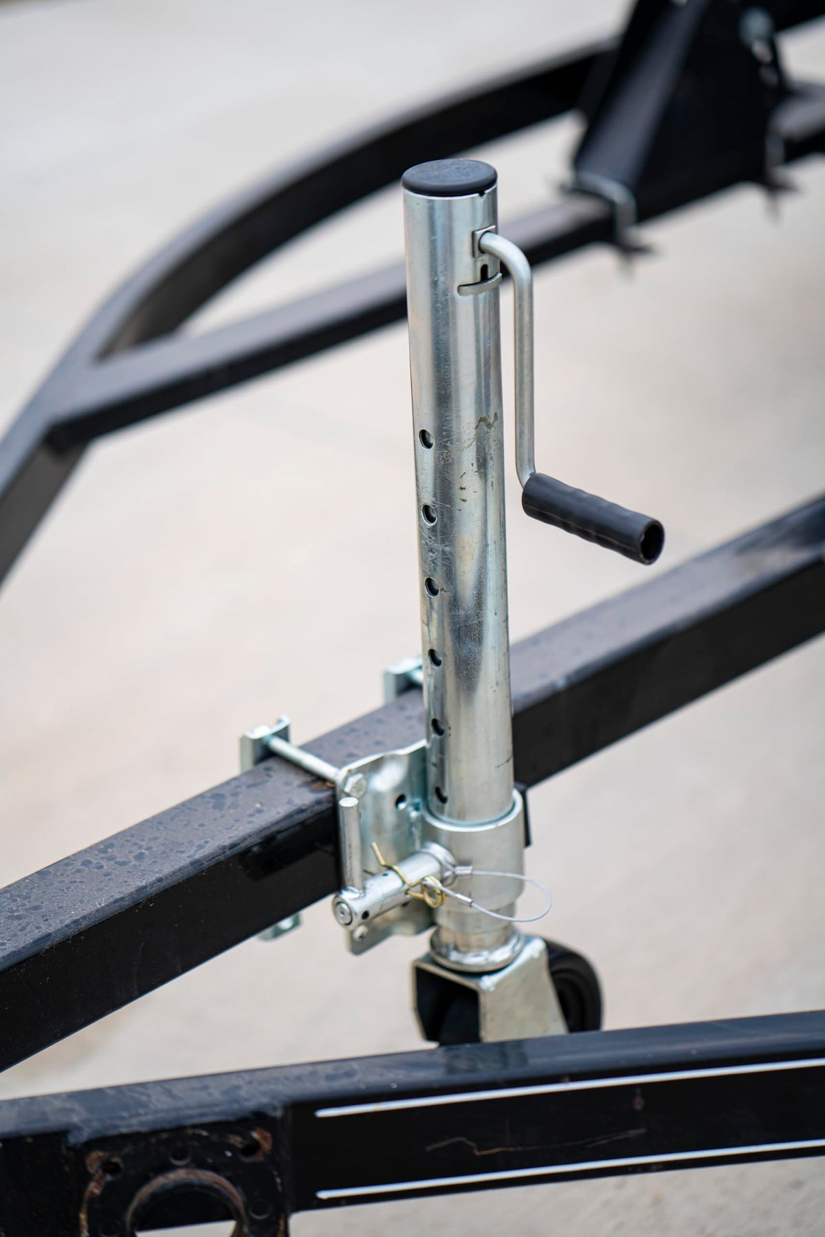 Trailer Jack with Wheel 1,500 lbs O7904